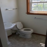 401 Hillcrest Drive bathroom